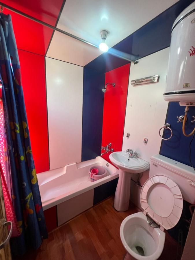 Aristotle Group Of Houseboats & Transportation Hotel Srinagar  Bagian luar foto