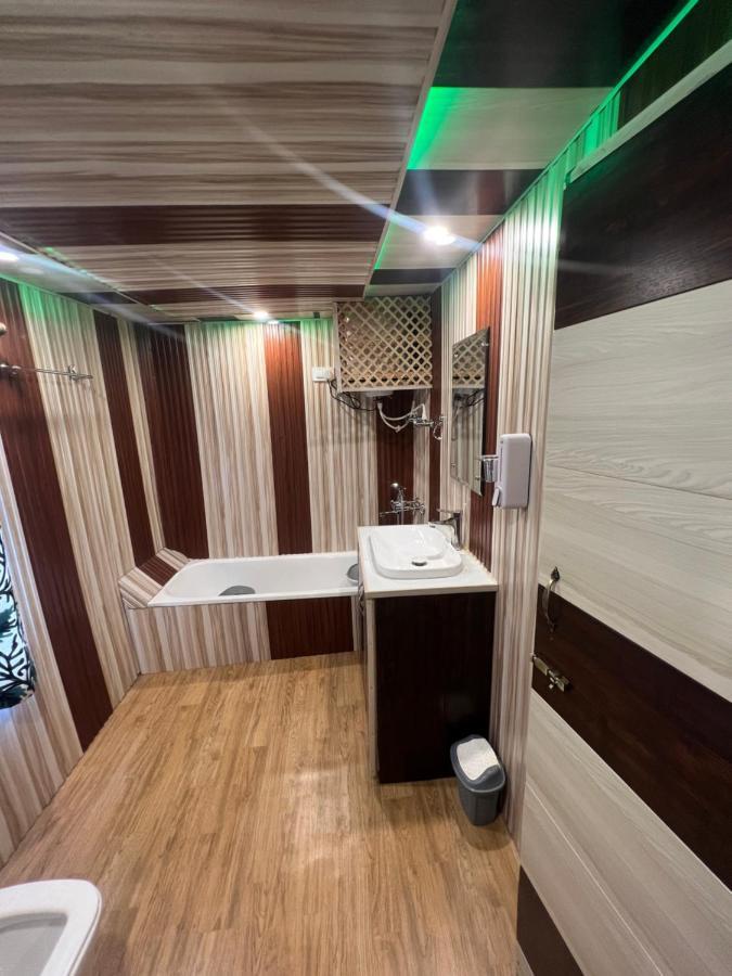 Aristotle Group Of Houseboats & Transportation Hotel Srinagar  Bagian luar foto